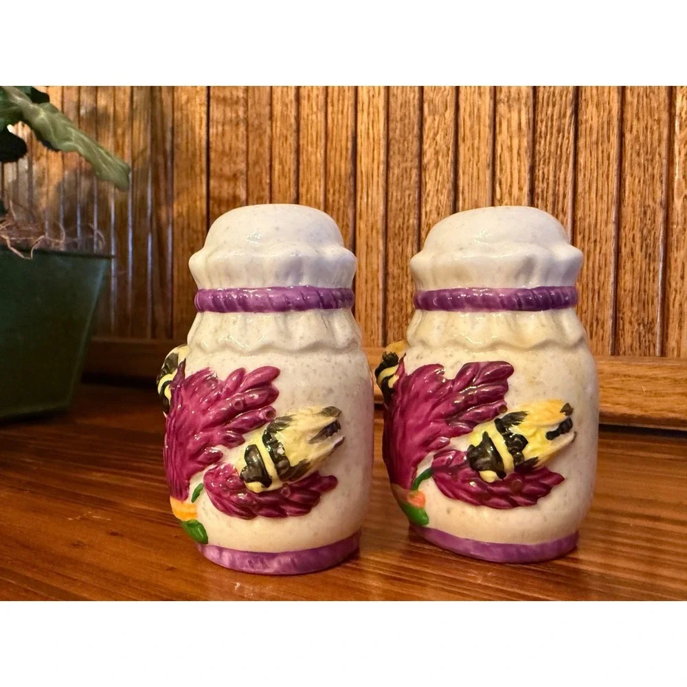 Vintage Ceramic Bee & Purple Flower Salt Pepper Shakers Set Cottagecore